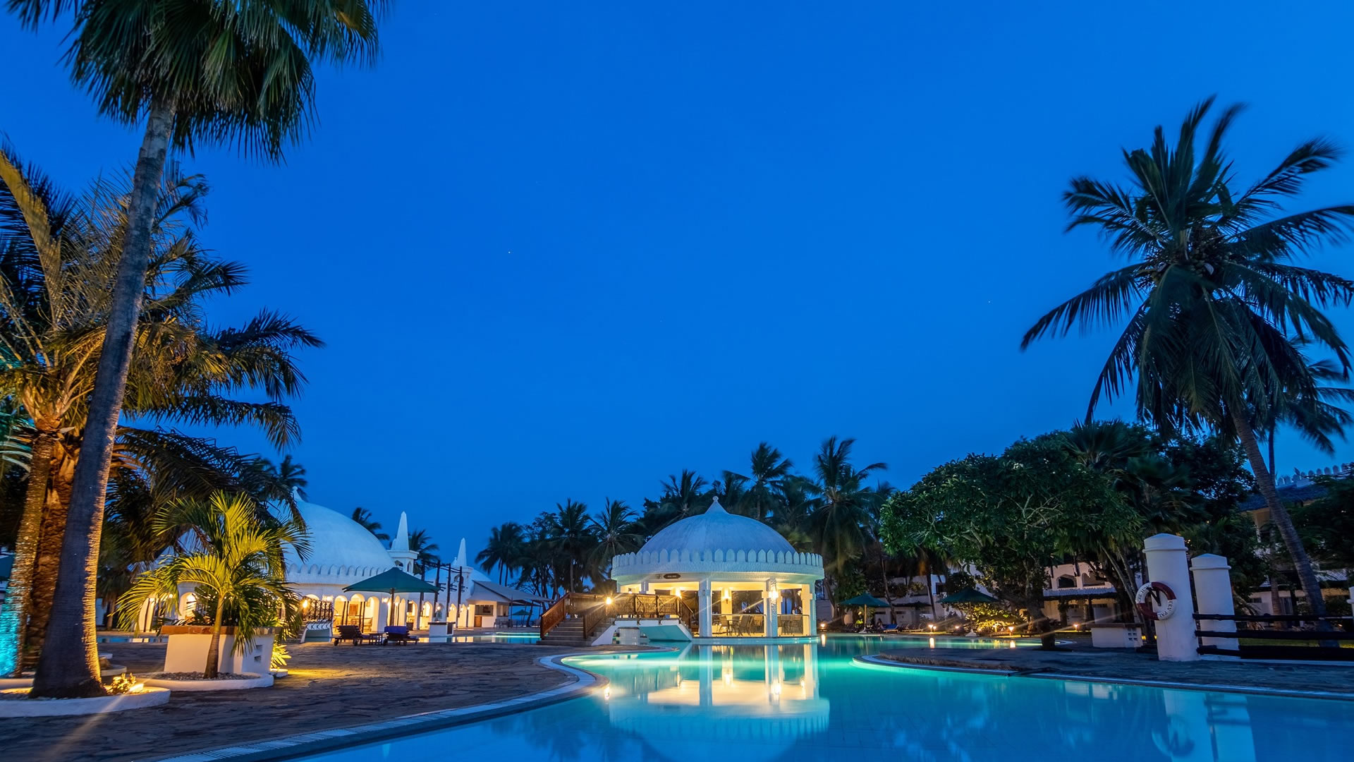 11 Days Sun Bush Beach